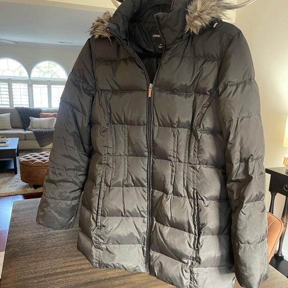 London Fog Black Puffer Coat Zip Front With Faux Fur Hood and Real Feather Down - Picture 9 of 12